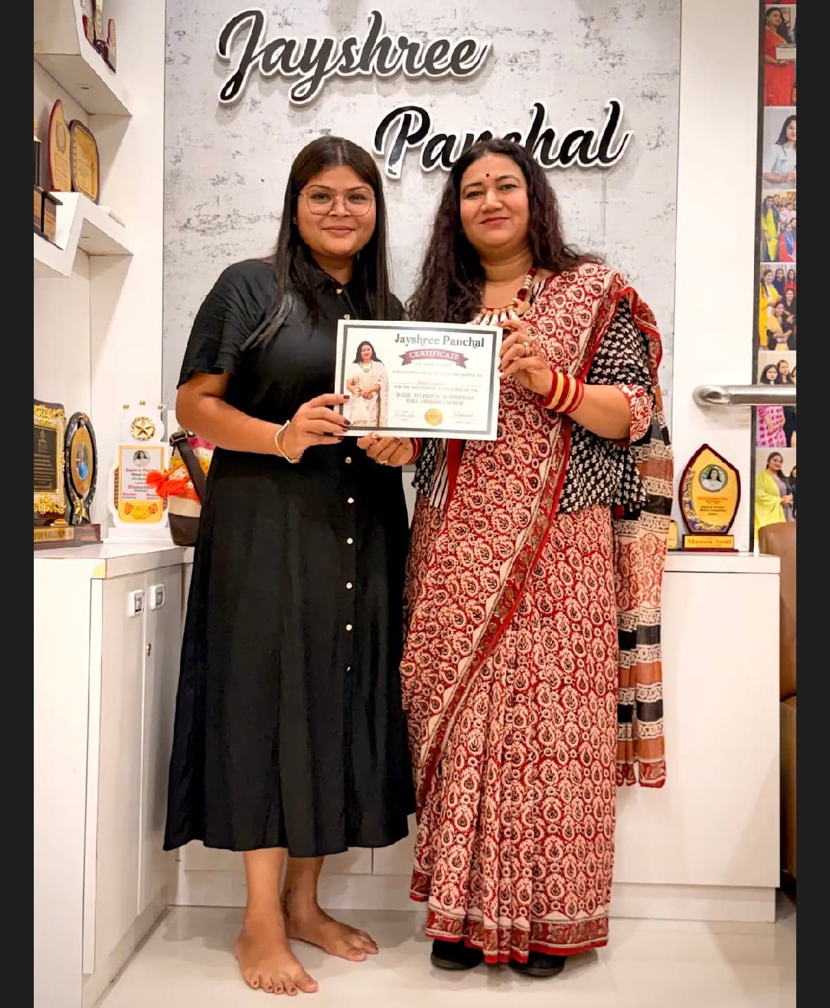 Avani Varsani with her guru Jayshree Panchal