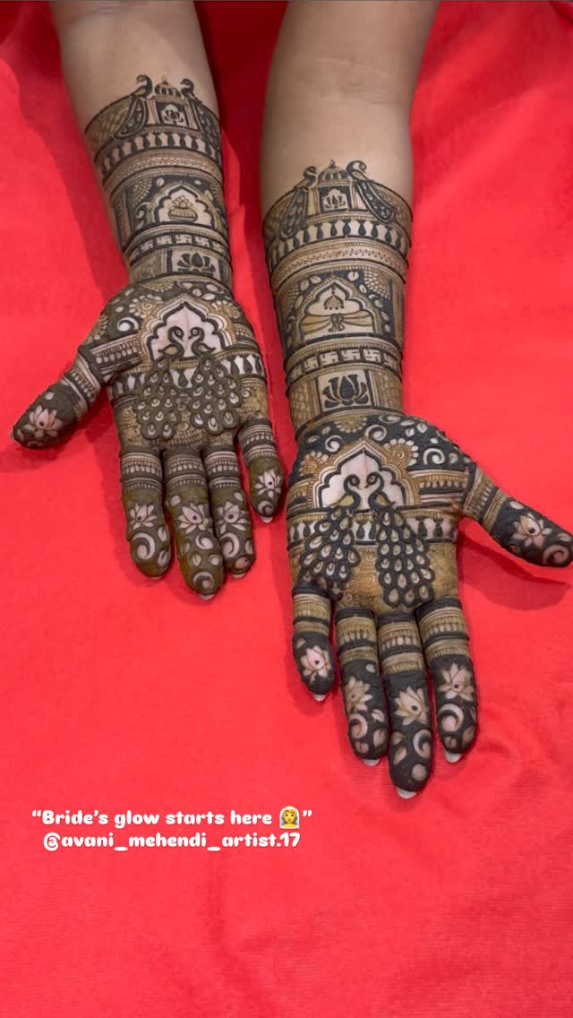 Mehendi design by Avani Mehendi Artist