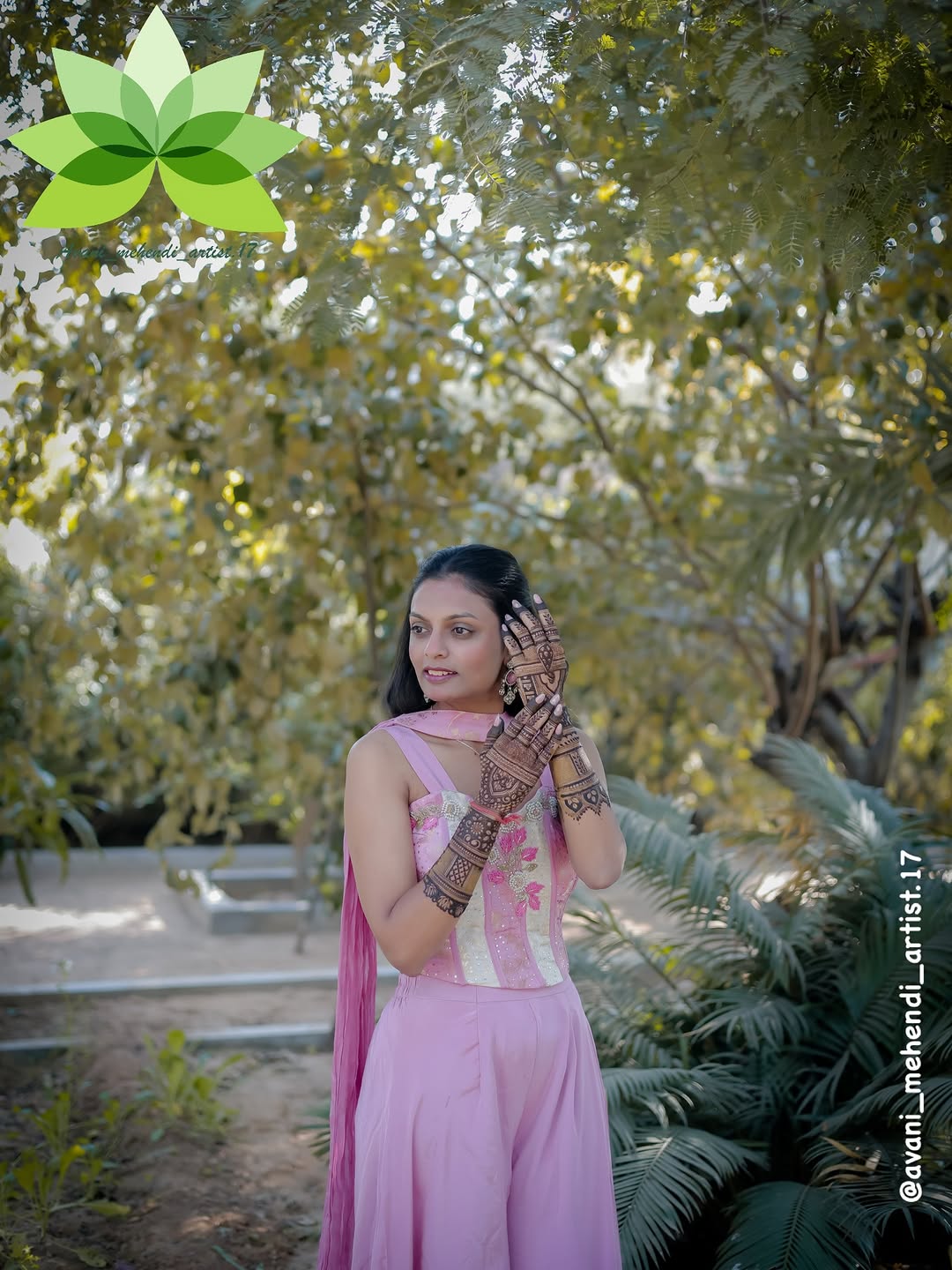 Mehendi design by Avani Mehendi Artist