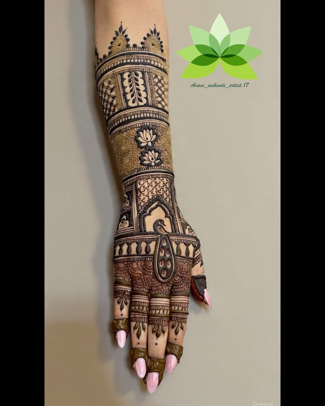 Mehendi design by Avani Mehendi Artist