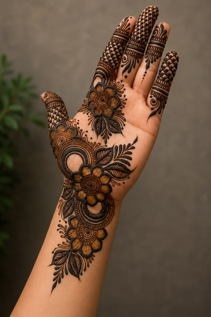 Minimal Mehendi mehendi by Avani Mehendi Artist